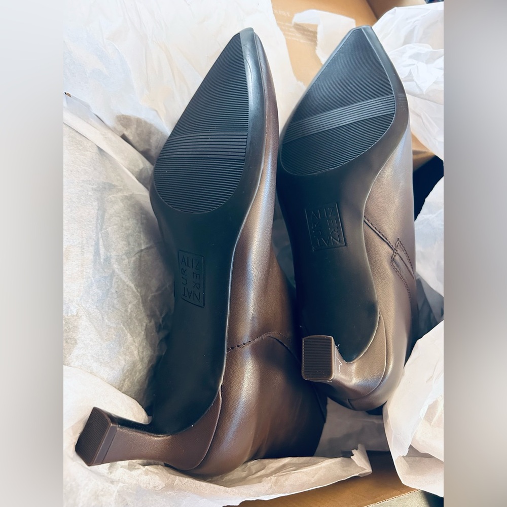 Naturalizer Deesha Brown Bootie Size 8W New in Box - Picture 4 of 6